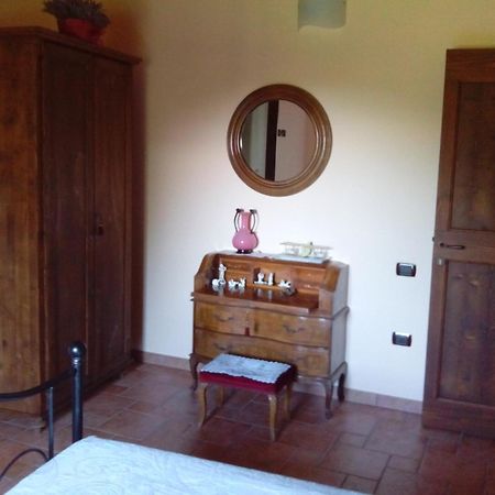 Agriturismo Biologico Villa Rosa Monte Guiduccio Ruang foto