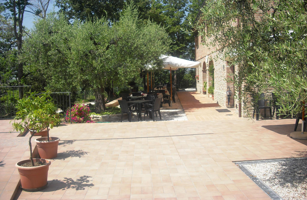 Agriturismo Biologico Villa Rosa Monte Guiduccio Bagian luar foto