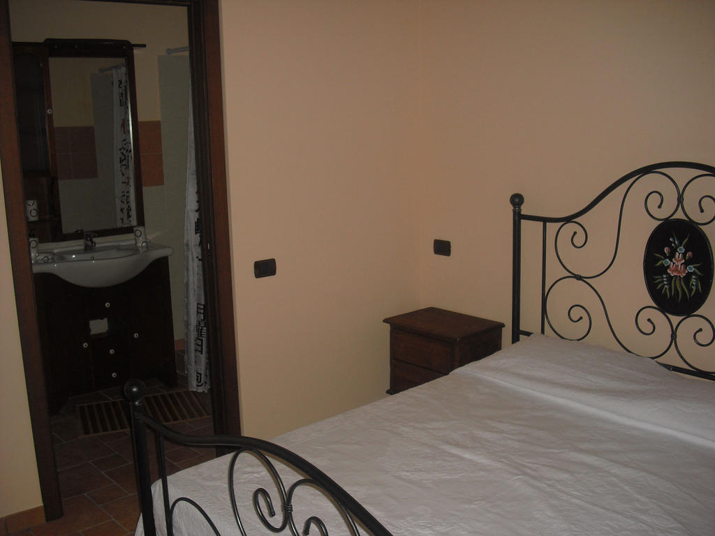 Agriturismo Biologico Villa Rosa Monte Guiduccio Ruang foto