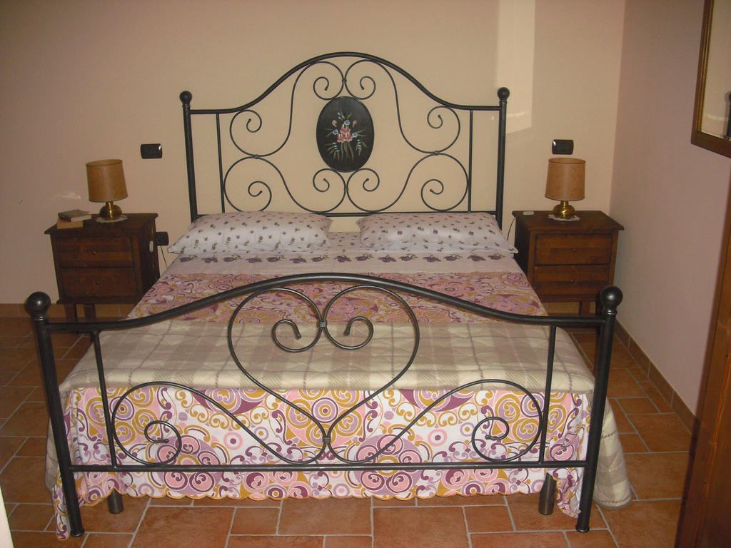 Agriturismo Biologico Villa Rosa Monte Guiduccio Ruang foto